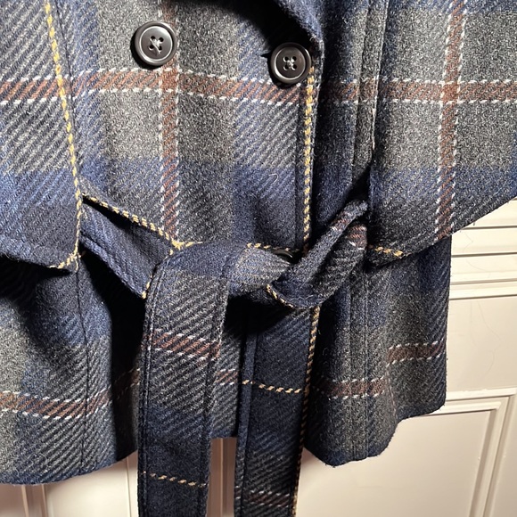 Jacket 4 Gap Wool Jacket , Exciting Cape Treatment!
Belt Ties! Cutest Jacket! - Picture 6 of 7